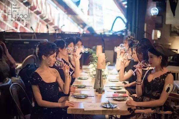案例|中亚国旅与幸福码头共谋情人节活动——旅游卡掀起热潮